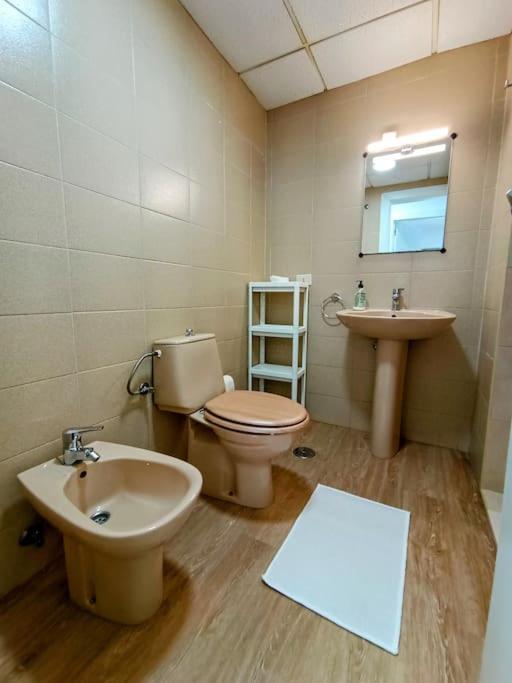 Dulos House Pool And Free Wifi Cho Luaran gambar